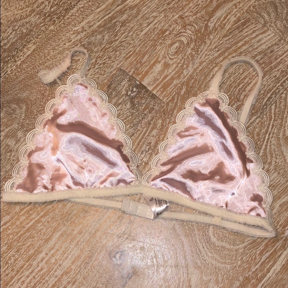 NWT Vintage sateen large pink white bra